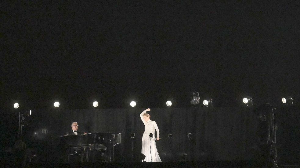 Ob Celine Dion beim ESC auftritt, hängt von ihrer gesundheitlichen Verfassung ab. (Archivbild) Foto: Sven Hoppe/dpa