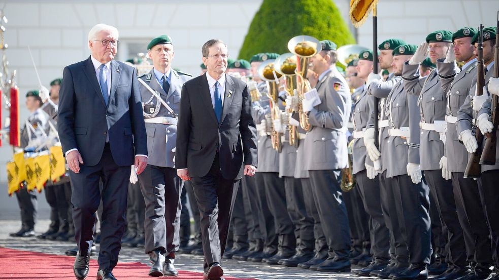 60 Jahre deutsch-israelische Beziehungen - Israels Präsident Herzog wird in Berlin begrüßt. Foto: Bernd von Jutrczenka/dpa