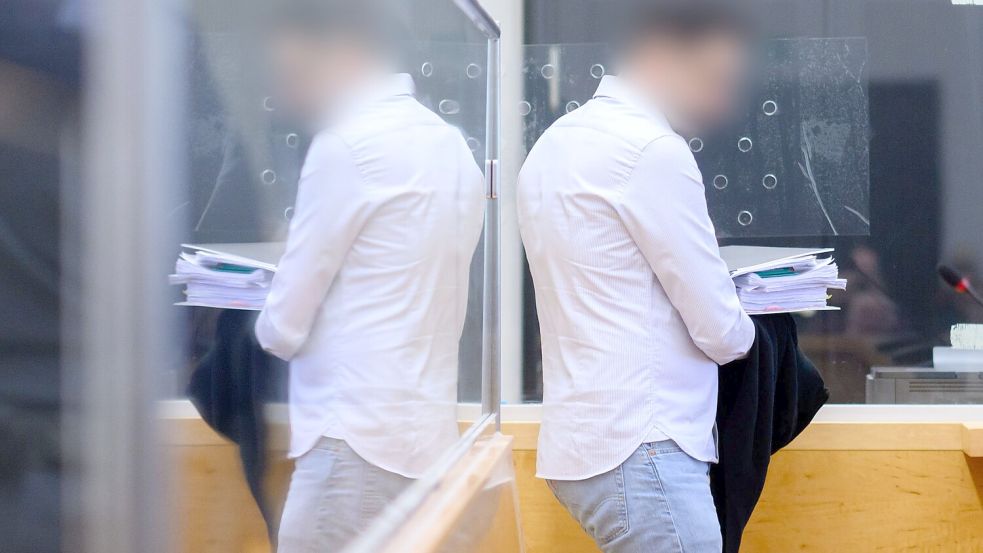 Der angeklagte Jurist schilderte rund fünf Stunden lang seine Sicht der Dinge. Foto: Julian Stratenschulte/dpa