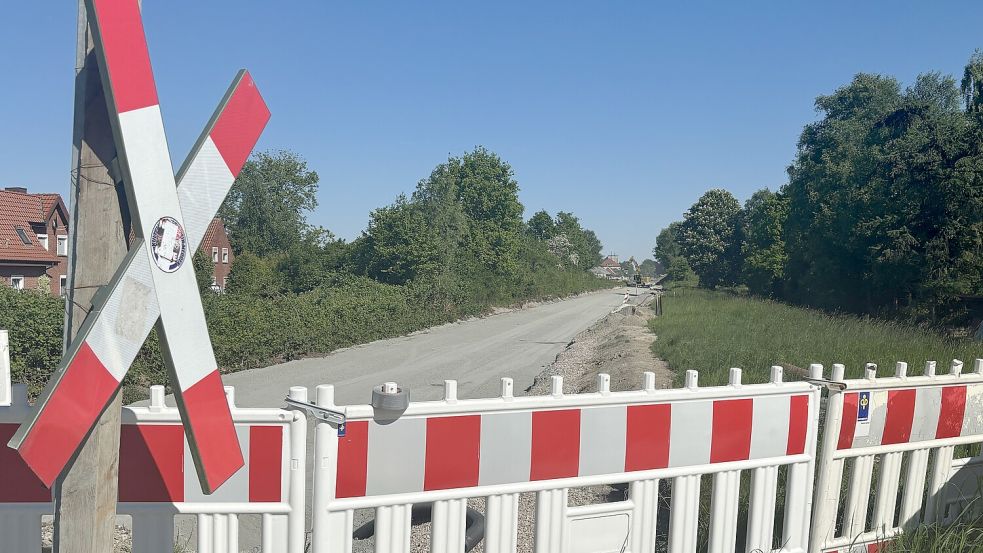 Unter anderem am Gleisbett wird gearbeitet. Foto: Vera Vogt