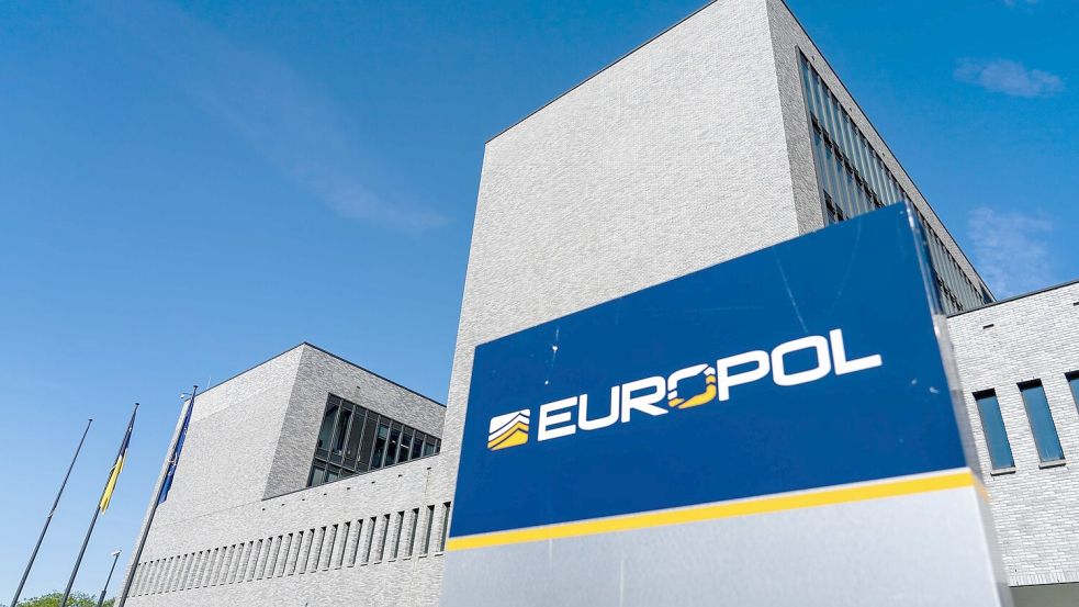 Blick auf das Gebäude der EU-Polizeibehörde Europol in Den Haag. (Archivbild) Foto: Jerry Lampen/anp/dpa