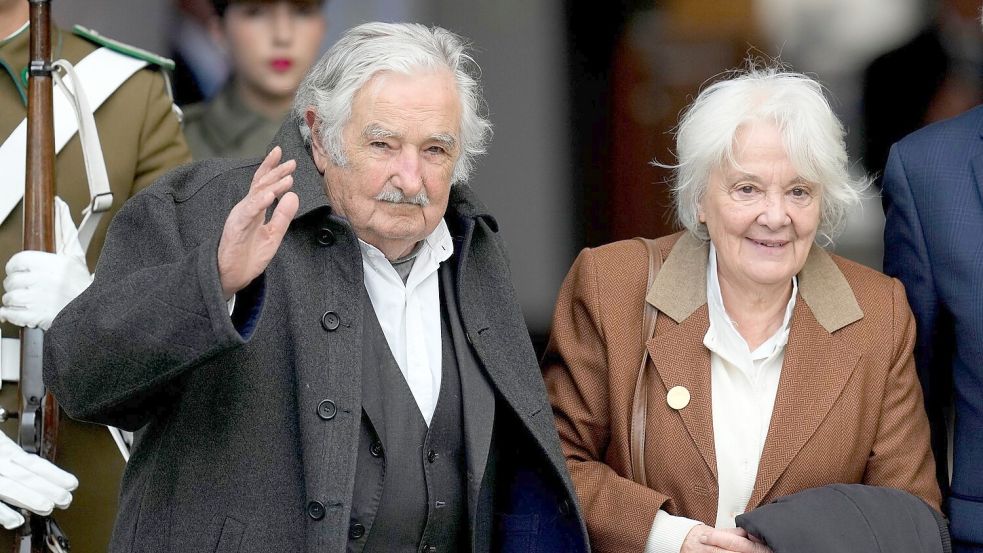 Mujica starb an der Seite seiner Frau Lucia Topolansky auf seinem Bauernhof vor den Toren von Montevideo. Foto: Esteban Felix/AP/dpa