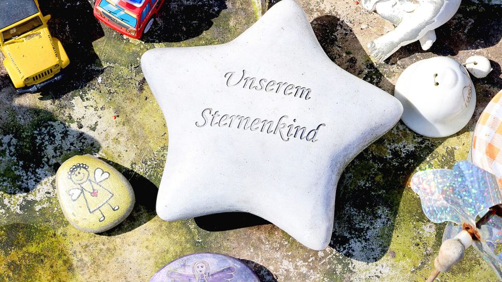 Dass ein Kind stirbt, bevor es geboren wird, kommt häufiger vor, als viele denken. Foto: IMAGO/Steffen Schellhorn