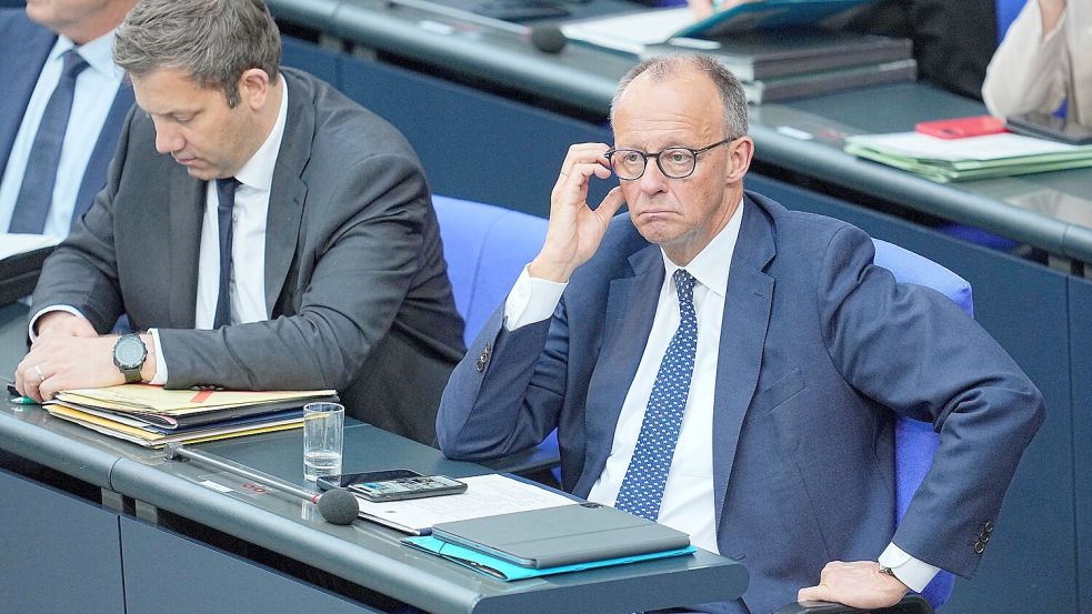 Finanzschock für die Regierung: Der neue Koalitionsvertrag könnte durch reduzierte Steuereinnahmen erheblich unter Druck geraten. Foto: dpa/Michael Kappeler