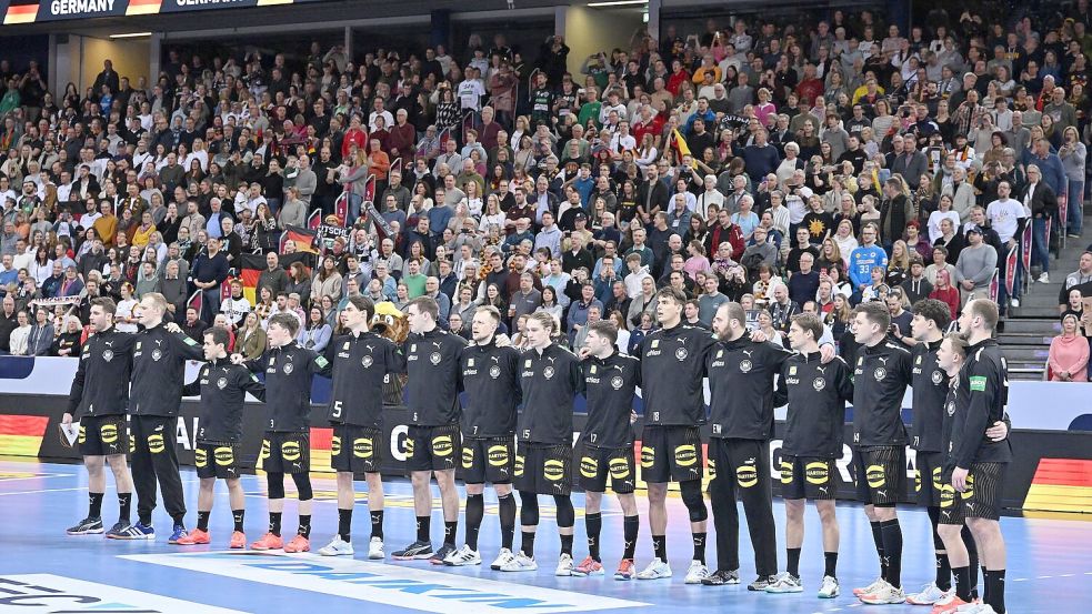 Die deutschen Handballer haben bei der EM eine schwere Vorrundengruppe erwischt. Foto: Swen Pförtner/dpa