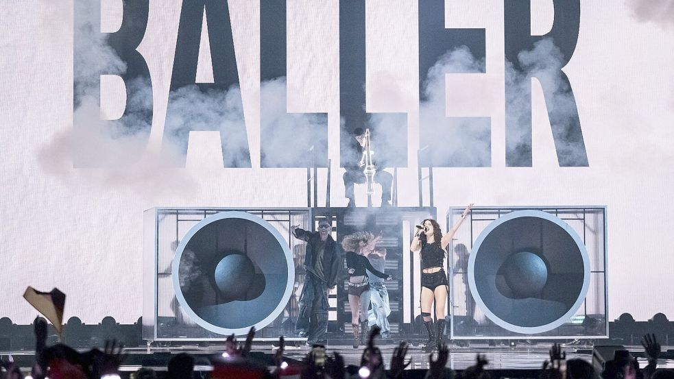 Das Geschwister-Duo Abor & Tynna tritt beim ESC für Deutschland an. Foto: Georgios Kefalas/KEYSTONE/dpa