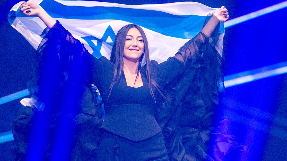 Der staatliche TV-Sender RTVE kündigte derweil an, man werde eine Überprüfung des Publikumsvotings beantragen, das die Teilnehmerin Israels(Yuval Raphael mit dem Song „New Day Will Rise“) am Samstag auf Platz 2 katapultiert hatte. Foto: Jens Büttner/dpa