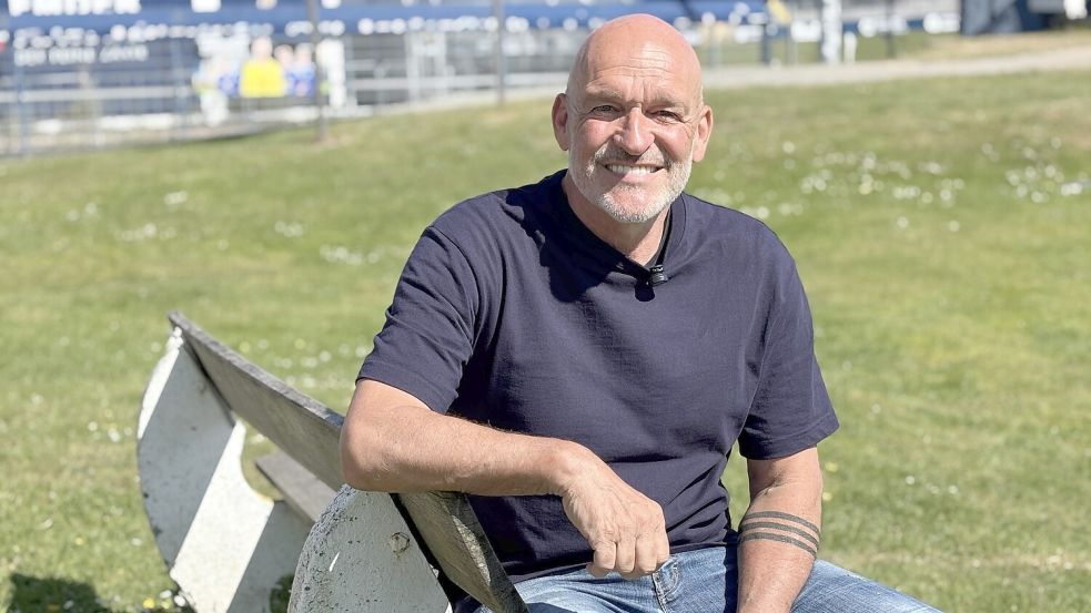 Emdens Trainer Stefan Emmerling nahm sich Zeit, um einen „Saisonabschluss-Podcast“ aufzunehmen. Foto: Homes