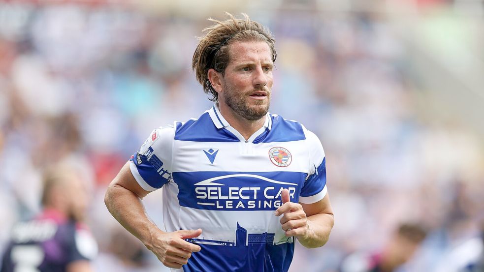 Sam Hutchinson erlitt einen Herzinfarkt - während des Spiels. Foto: Kieran Cleeves/PA Wire/dpa