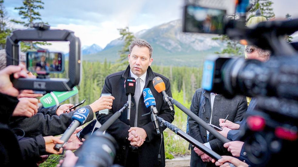 Der Bundesfinanzminister sieht im Konflikt um die Zollpolitik Chancen auf Verständigung mit den USA. Foto: Kay Nietfeld/dpa