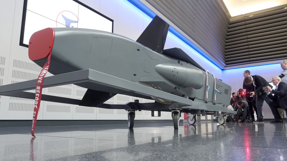 Hochtechnologische Waffen wie der Luft-Boden-Marschflugkörper Taurus gelten besonders modern und im Einsatz überlegen. Rüstungsunternehmer meinen, dass Deutschland mit solchen Innovationen mehr erreichen kann als mit Massenproduktion. Foto: Karl-Josef Hildenbrand/dpa