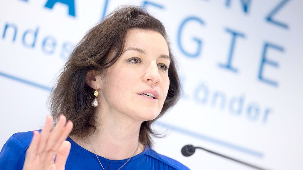 Forschungsministerin Dorothee Bär nennt die neuen Vorgaben für Harvard „fatal“. (Archivbild) Foto: Rolf Vennenbernd/dpa