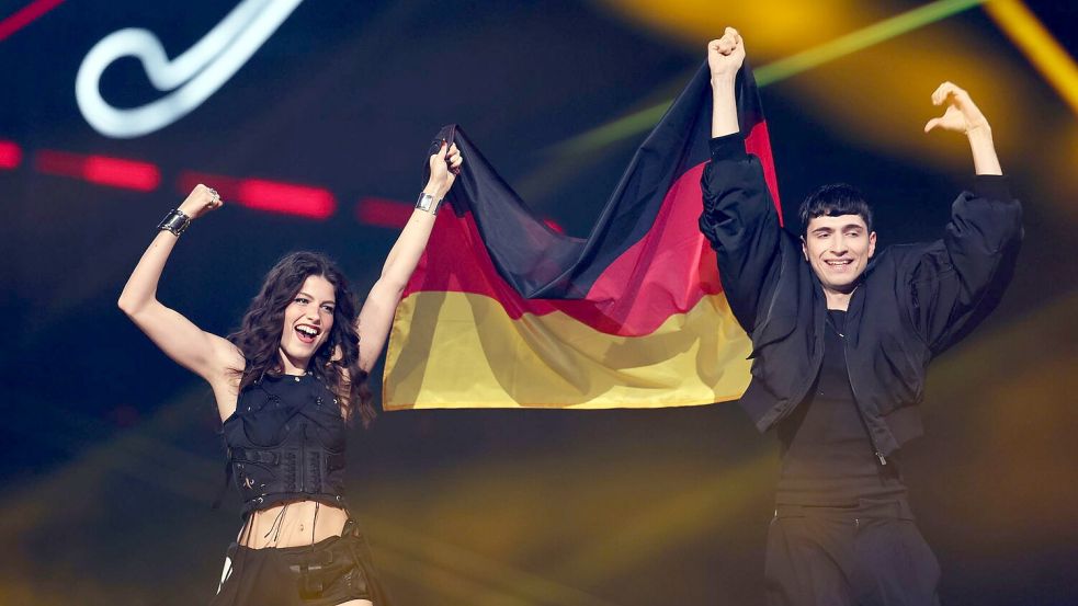 Das für Deutschland angetretene österreichische Geschwister-Duo Abor & Tynna klettert mit seinem Track „Baller“ diese Woche bis auf Rang drei der Offiziellen Deutschen Single-Charts, ermittelt von GfK Entertainment. (Archivbild) Foto: Jens Büttner/dpa