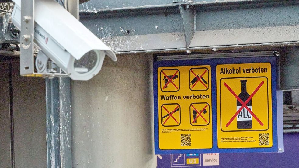 Seit mehr als einem Jahr gilt ein Messerverbot im Bereich des Hauptbahnhofs. Foto: Georg Wendt/dpa