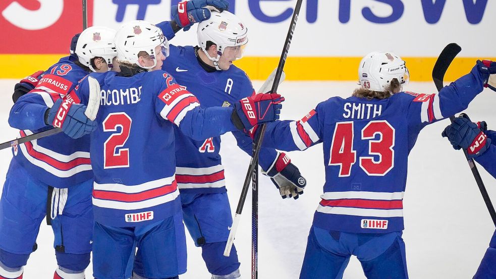 USA steht nach einem Erfolg über Gastgeber Schweden im WM-Finale. Foto: Petr David Josek/AP/dpa
