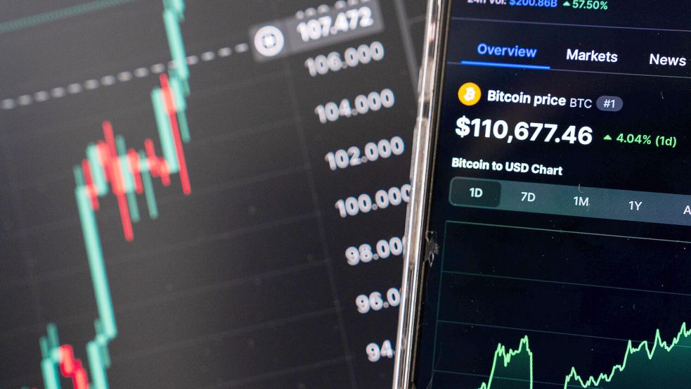 Der Bitcoin hat erneut einen Rekordwert erreicht – wer will da nicht profitieren und ins Krypto-Geschäft einsteigen – oder? Foto: IMAGO / NurPhoto