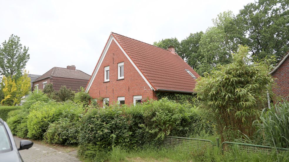 Dieses Haus in der Brunsstraße wollte die Stadt eigentlich gegen das höchste Gebot verkaufen. Der Rat hat nun aber beschlossen, es der ISA zu überlassen. Foto: Romuald Banik