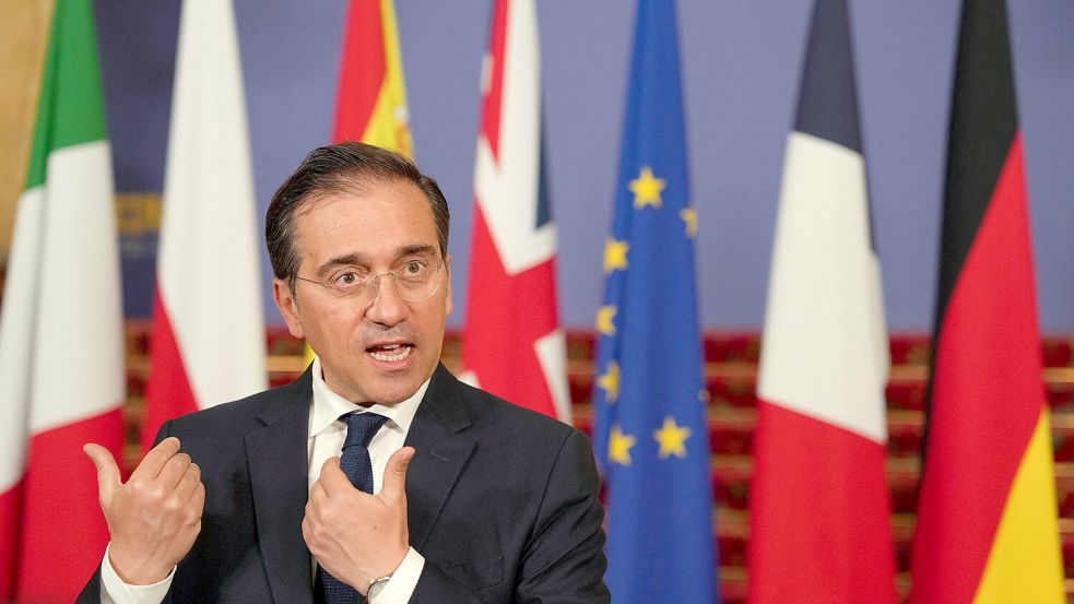 Spaniens Außenminister Albares ist für die Aussetzung des EU-Assoziierungsabkommens mit Israel. Foto: Carlos Jasso/dpa/Pool Reuters via AP