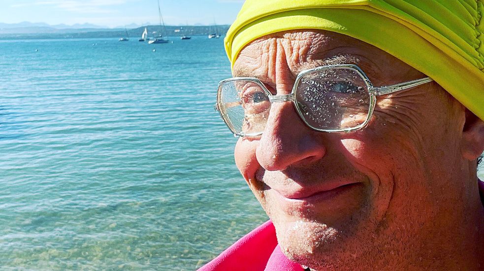Wigald Boning bringt seine Wasserleidenschaft mit Humor und Tiefgang auf die Bühne. Foto: Wigald Boning