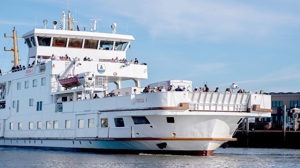 Die Reederei Norden-Frisia hat den Schiffsbetrieb nach Norderney und Juist ausgeweitet: Zu Himmelfahrt erwarten alle Ostfriesischen Inseln viele Ausflügler. Auch die anderen Reedereien planen mit mehr Abfahrten zu den Inseln. Foto: dpa/Archiv