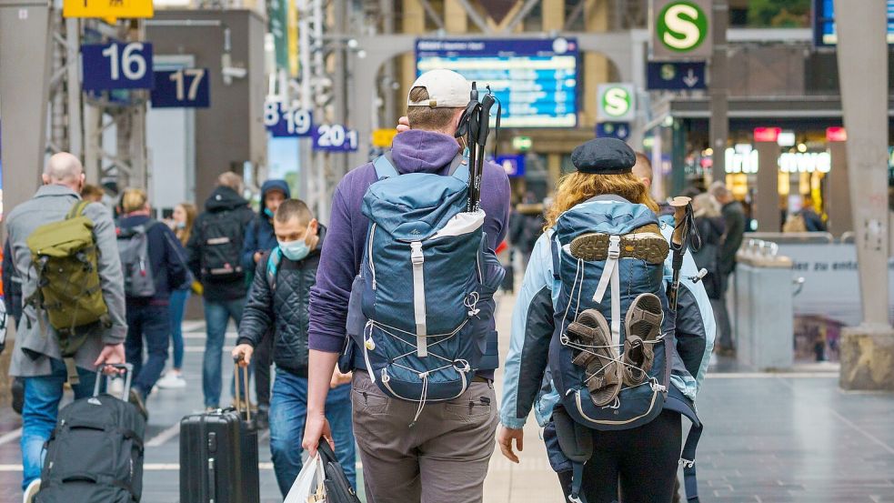 Jugendliche können kostenlos Europa erkunden. (Archivbild) Foto: Andreas Arnold/dpa