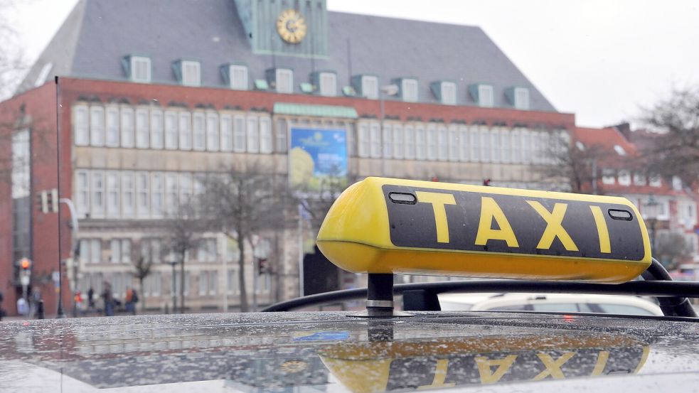 An Werktagen braucht in Emden kaum jemand nach 22 Uhr noch ein Taxi. Foto: Klaus Ortgies/Archiv