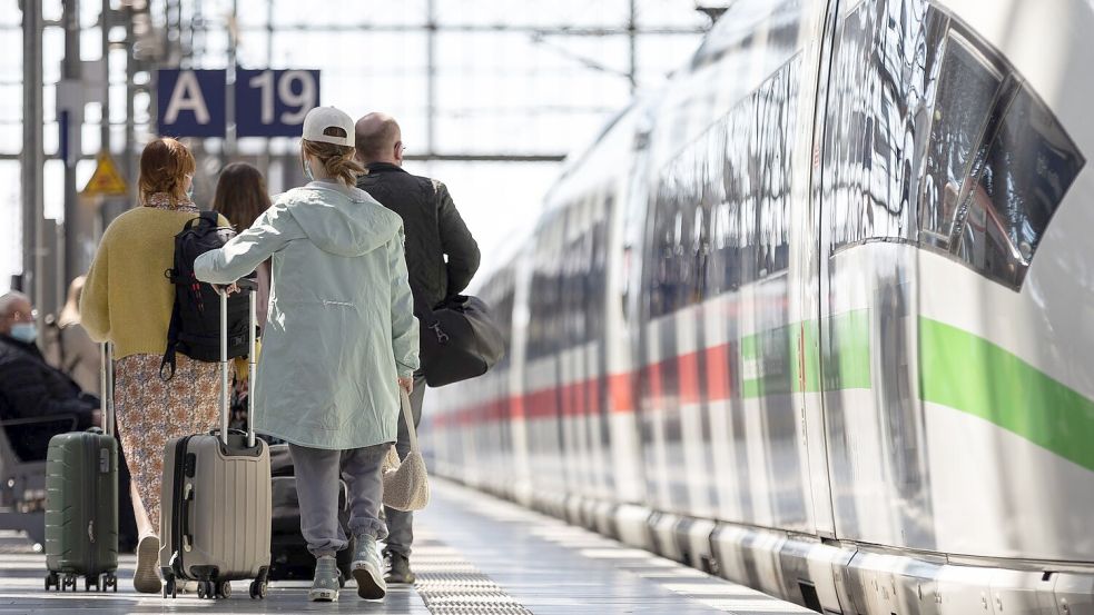 Nicht immer voll: Die Fernzüge der Deutschen Bahn. (Archivbild) Foto: Hannes Albert/dpa