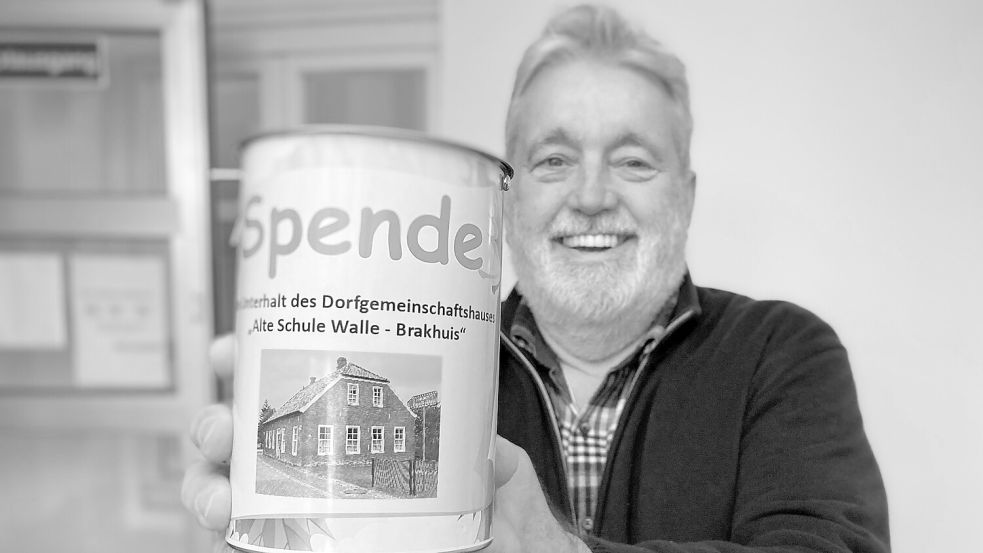 Seine Leidenschaft galt dem Ehrenamt und seiner Wahlheimat Walle: Holm Eggers engagierte sich mit großer Hingabe für den Erhalt der denkmalgeschützten Begegnungsstätte „Alte Schule Walle - Haus Brakhuis“. Als Vorsitzender des Fördervereins füllte er den Ort mit Leben. Foto: Udo Hippen