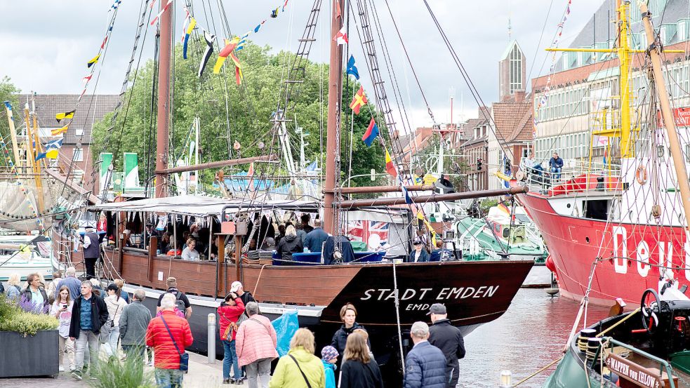 In Emden startet am Himmelfahrtstag das Matjesfest. Foto: DPA