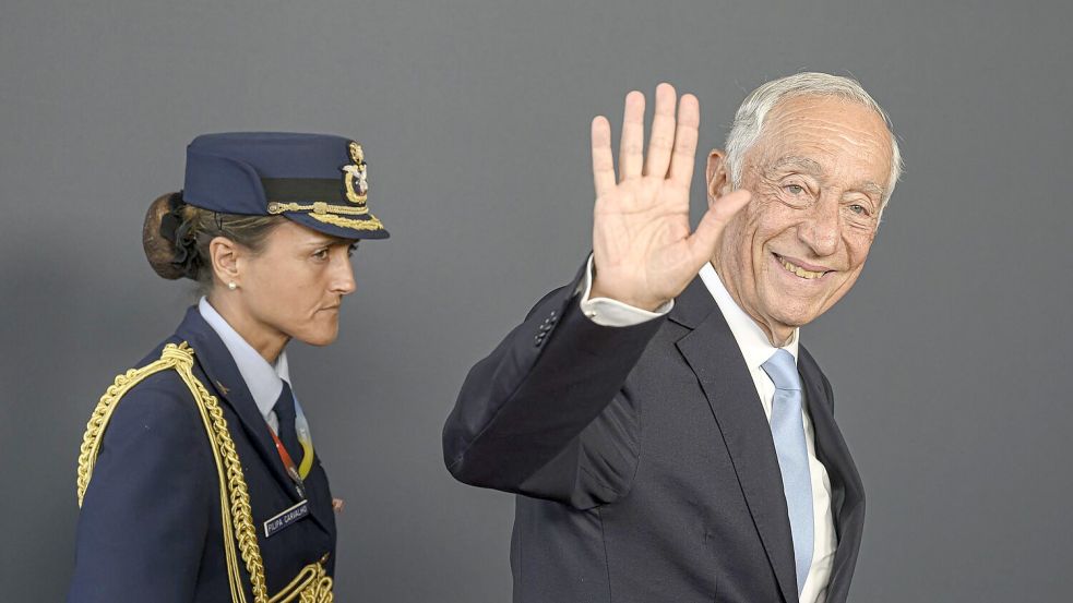 Staatspräsident Marcelo Rebelo de Sousa traf seine Entscheidung nach Konsultationen mit den Parteichefs. (Archivbild) Foto: Urs Flueeler/KEYSTONE/EDA/POOL/dpa