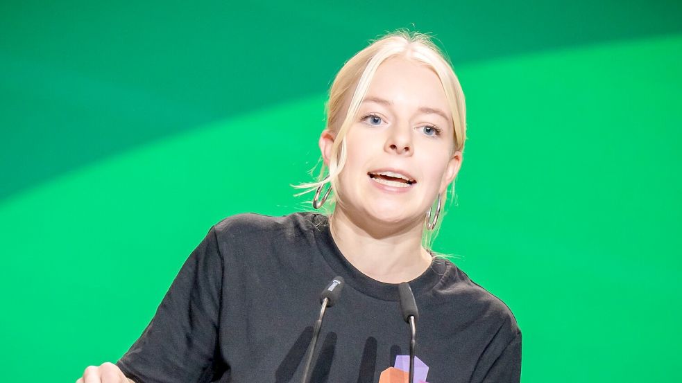 Die Grüne-Jugend-Vorsitzende löste mit einem Anti-Polizei-Pullover Entrüstung aus - und ist von den Reaktionen „überrascht“. (Archivbild) Foto: Michael Kappeler/dpa