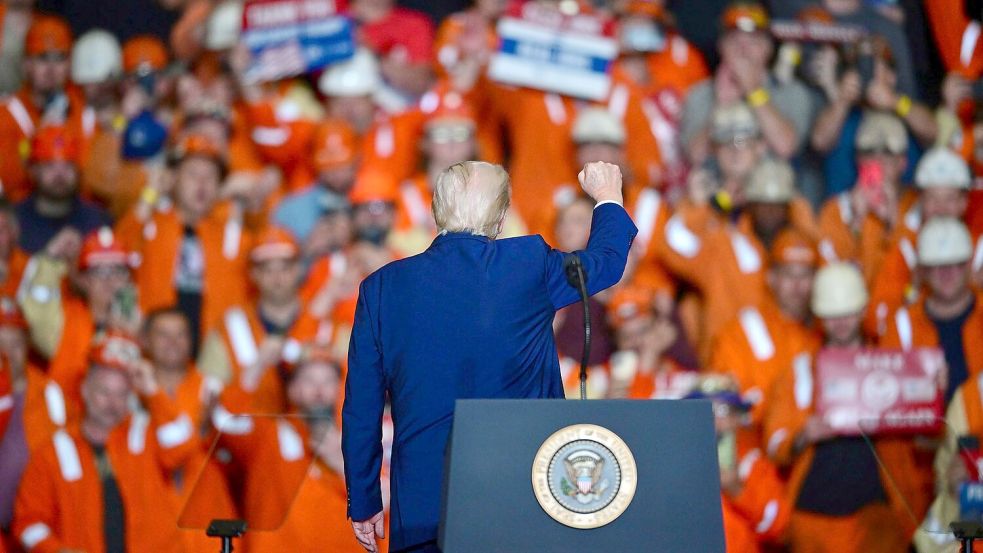 Donald Trump während seines Auftritts in einem Stahlwerk in West Mifflin in Pennsylvania. Foto: David Dermer/AP/dpa