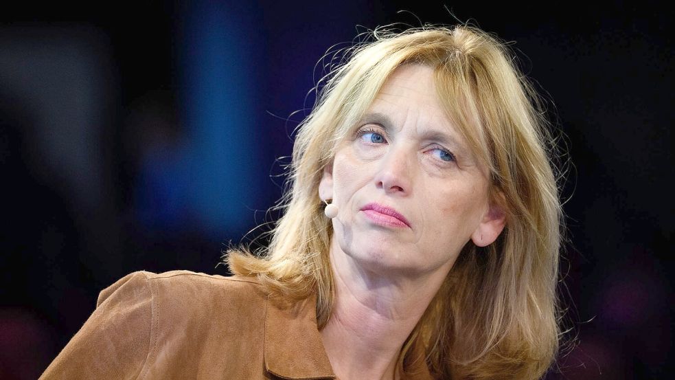 Familienministerin Karin Prien will den Mutterschutz für Selbstständige verbessern. Foto: Bernd von Jutrczenka/dpa