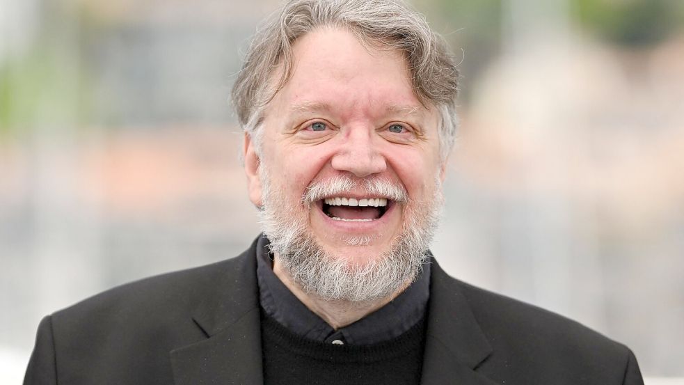 Guillermo del Toro kürzlich in Cannes - „Frankenstein“ ist eine Herzensprojekt des Mexikaners. (Archivbild) Foto: Miguel Medina/AFP/dpa