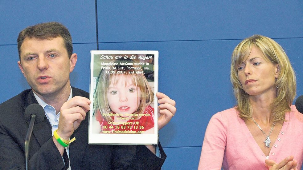 Maddies Eltern erinnern seit Jahren an das Verschwinden ihrer Tochter. (Archivbild) Foto: Sven Kaestner/AP/dpa