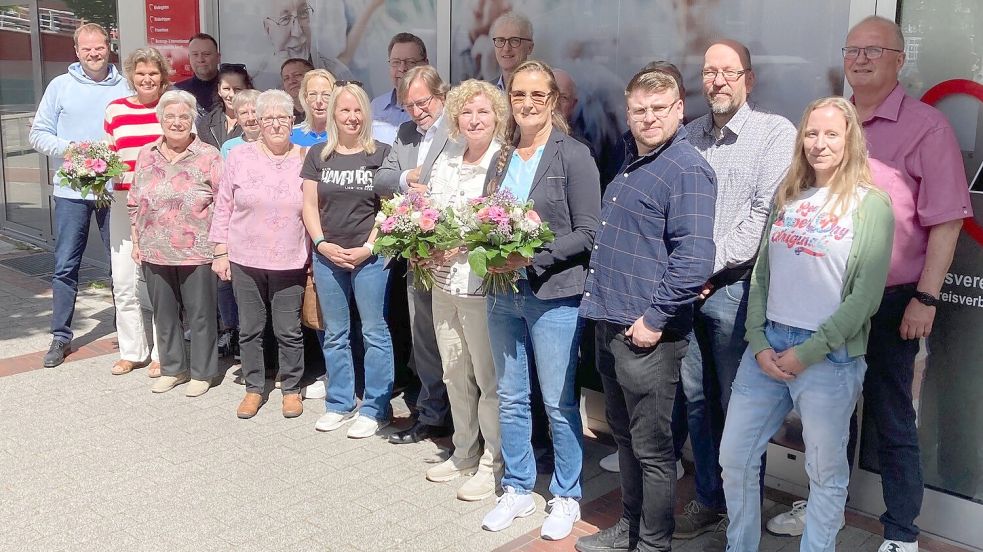 Das Foto zeigt AWO-Mitarbeiter, Delegierte und Vertreter des Präsidiums. Foto: privat