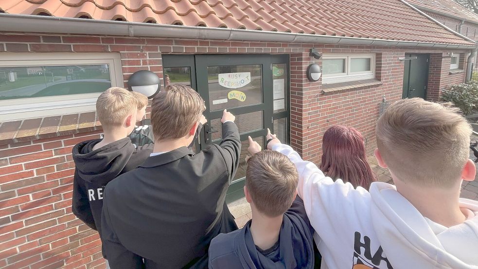 Die Reepsholter Jugendgruppe trifft sich regelmäßig im Just Reepsholt. Die Jugendlichen haben für das Video gefilmt, fotografiert und die Texte eingesprochen. Foto: Frank Jacobs