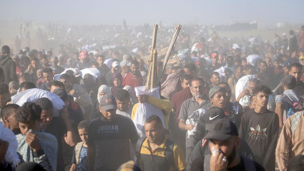 Die Verteilungszentren in Gaza sollen heute wieder öffnen. Foto: Mariam Dagga/AP/dpa
