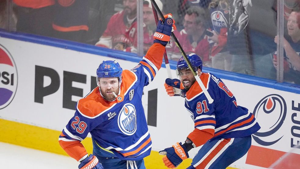 Leon Draisaitl erzielte das erste Tor der Stanley-Cup-Finals schon nach 66 Sekunden. Foto: Darryl Dyck/The Canadian Press via AP/dpa