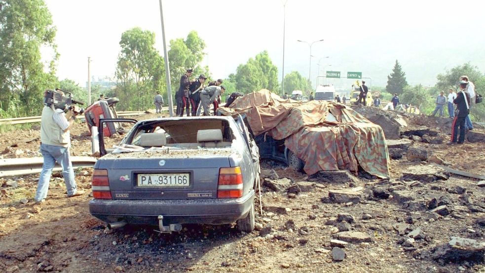 Mehr als 30 Jahre nach dem Mord an dem Mafiajäger Giovanni Falcone ist einer der Attentäter nun wieder frei. (Foto: Archiv) Foto: Nino Labruzzo/AP/dpa