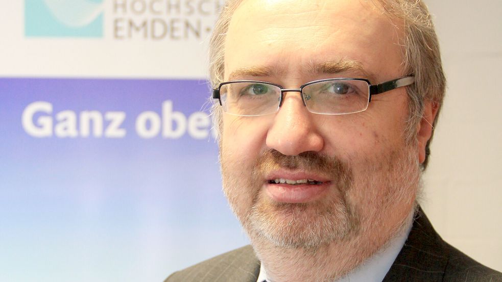 Reiner Osbild ist Professor an der Hochschule Emden/Leer. Eine Klage von ihm gegen eine ehemalige Studentin wurde nun abgewiesen. Foto: Archiv