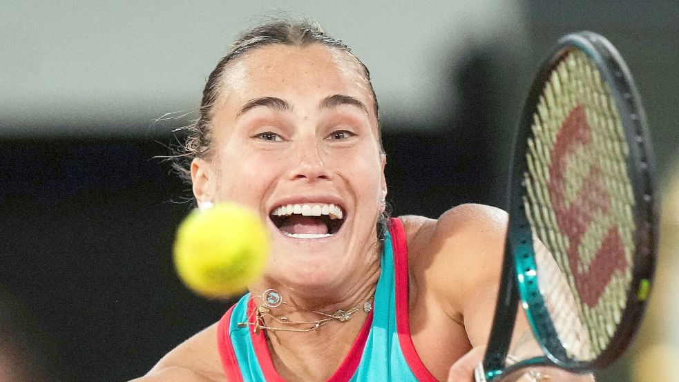 Aryna Sabalenka steht in Paris erstmals im Finake. Foto: Thibault Camus/AP/dpa