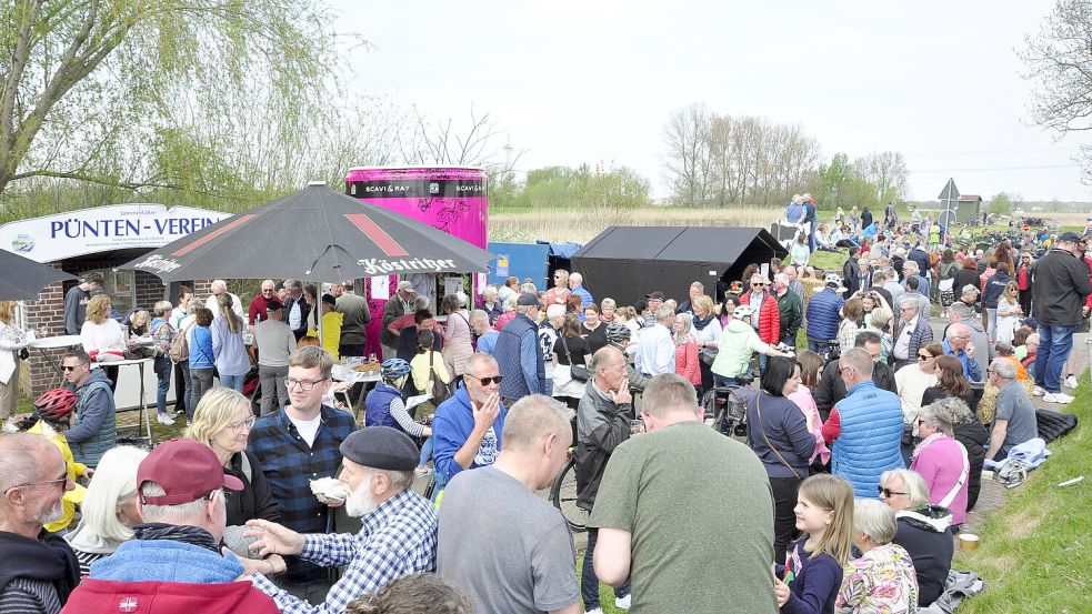 Beim Start der Püntensaison in Leer ist viel los. Foto: Wolters/Archiv