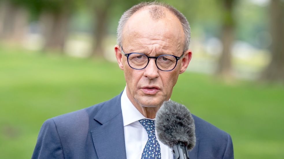 Deutschland habe „eine Art importierten Antisemitismus“, sagt Merz dem Sender Fox News. Foto: Michael Kappeler/dpa