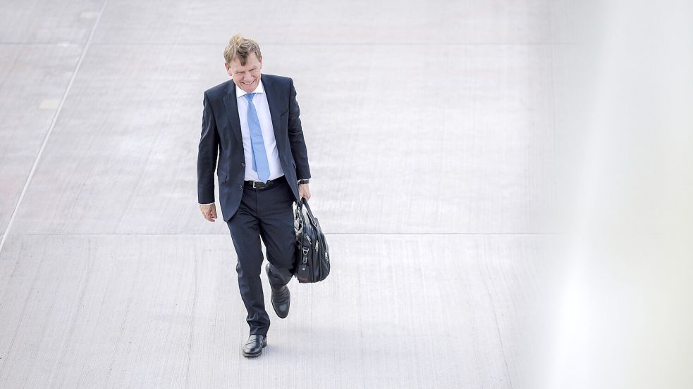 Außenminister Johann Wadephul (CDU) glaubt, dass der Krieg in der Ukraine durch eine Verhandlungslösung beendet wird. Foto: IMAGO/photothek