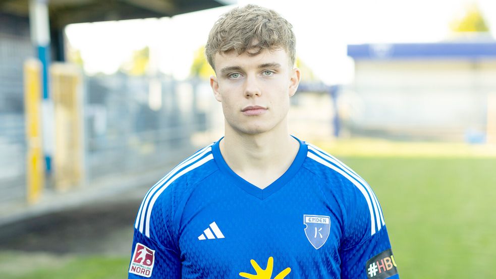 Joshua Dudock könnte Kickers Emden noch verlassen, um woanders mehr Spielpraxis zu bekommen. Foto: Doden, Emden