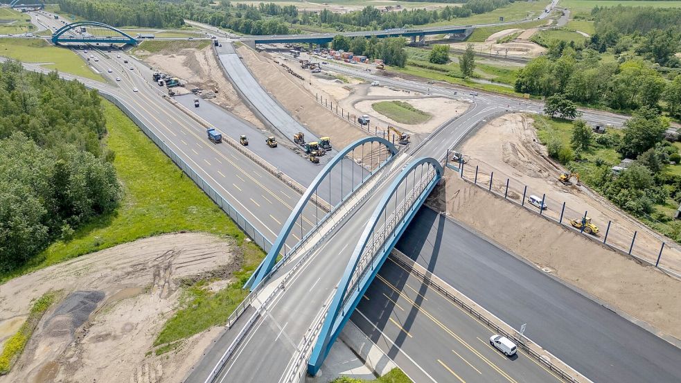 Mit Milliardenkrediten soll die Infrastruktur saniert werden. (Illustration) Foto: Jan Woitas/dpa