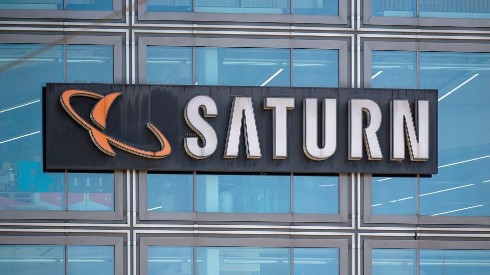 Das Filialnetz von Saturn ist in den letzten Jahren immer kleiner geworden. Im Herbst 2024 gab es noch 87 Standorte. Foto: Monika Skolimowska/dpa