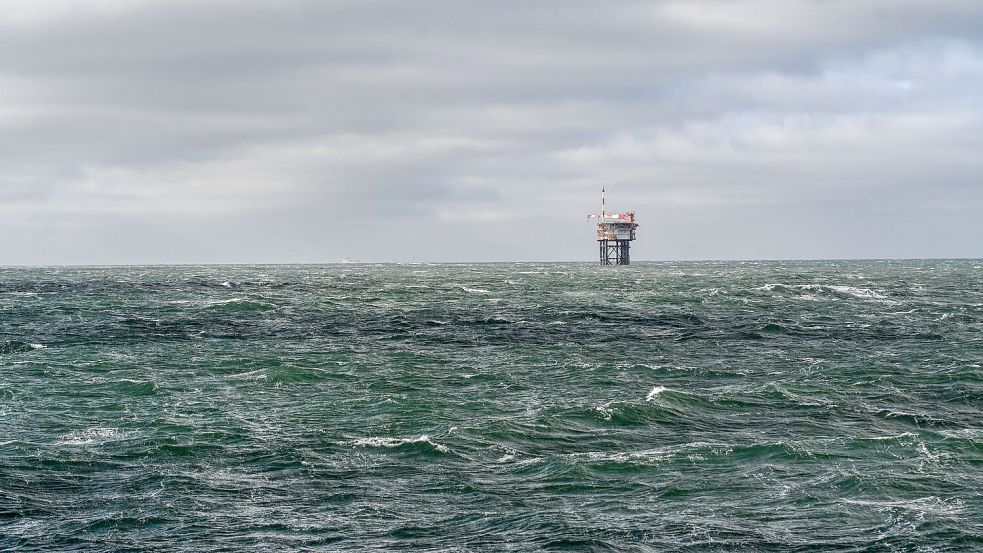 Das Bundesamt für Seeschifffahrt und Hydrographie (BSH) verzeichnete im Frühjahr außergewöhnlich hohe Wassertemperaturen in Nordsee und Ostsee (Archivbild). Foto: Lars Penning/dpa