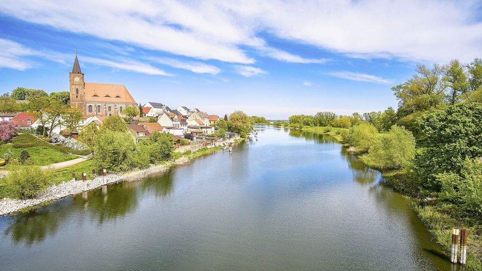 Vielen Mitel- und Kleinstädten fehlt es an Fachkräften. Foto: imago/imageBROKER/Lothar Steiner